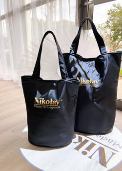 Small tote bag with side zip pocket